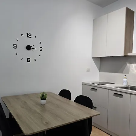 Apartament Odi *